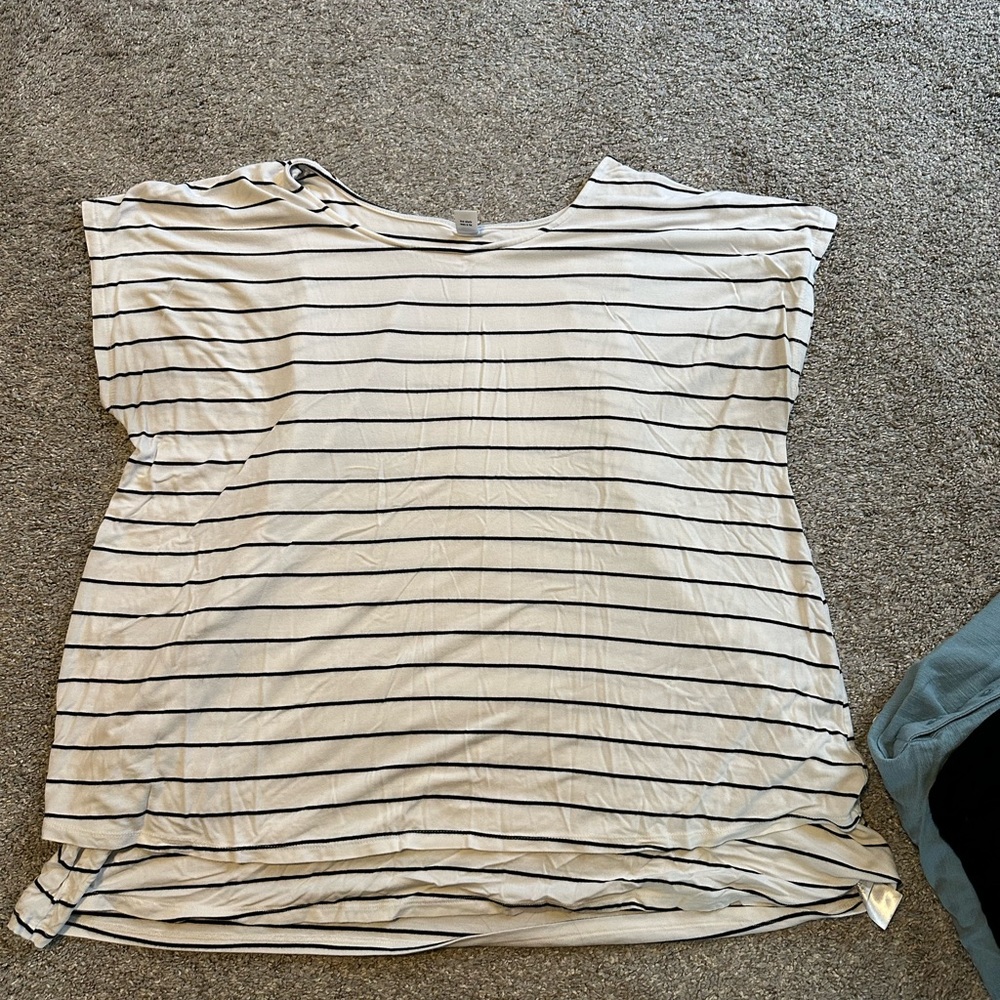 Striped nursing maternity shirt - size xl